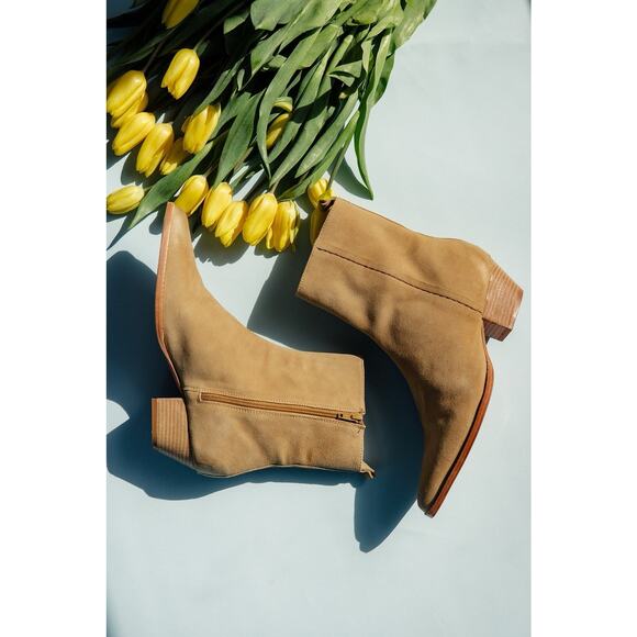 NEW Free People Bowers Suede Leather Embroidered Ankle Boots Tan 37 Pointed Toe - Picture 3 of 6